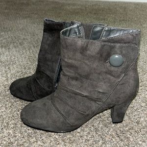 Grey zip up ankle boots size 8.5
